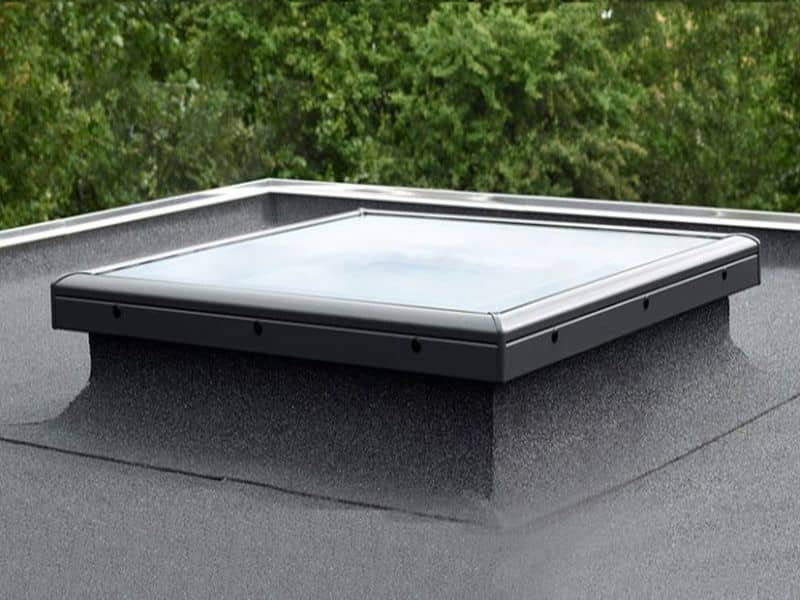 Fenetre fixe pour toit plat protection vitrage plat